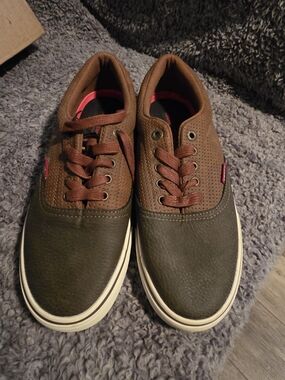 Men's Casual Two-Tone Brown Levi's Lace-Up Sneakers